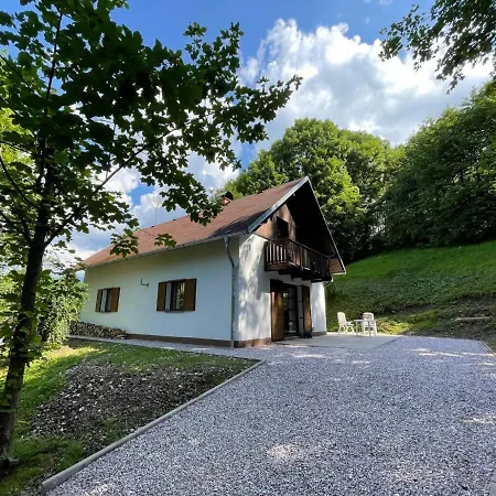Cozy Near Area In Javornik